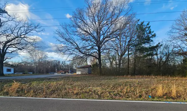 100 Nails Creek Dr, Dickson, TN 37055