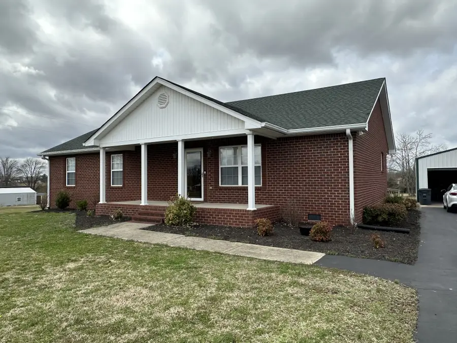 85 Sharon Ln, Lafayette, TN 37083 - #2