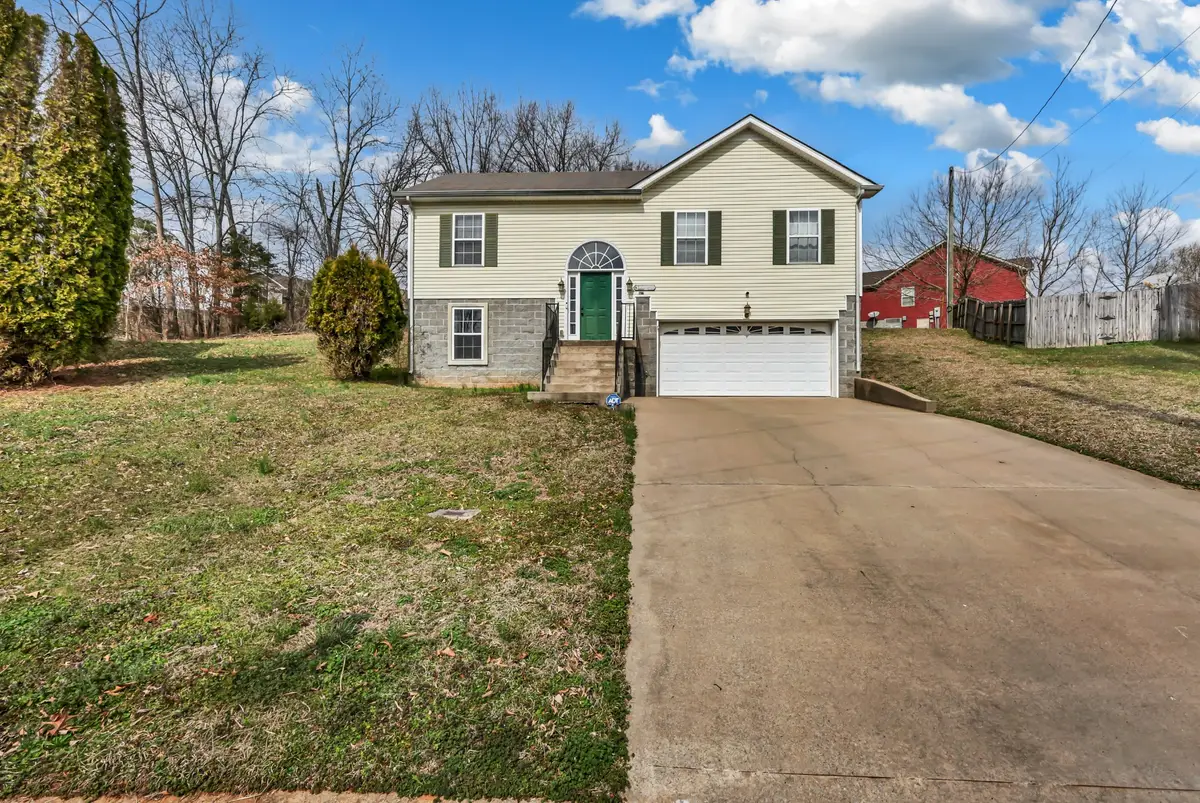 1116 Gunpoint Dr, Clarksville, TN 37042 - #1