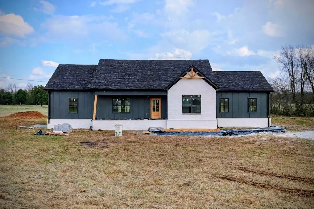 3047 Nashville Hwy, Lewisburg, TN 37091 - #1