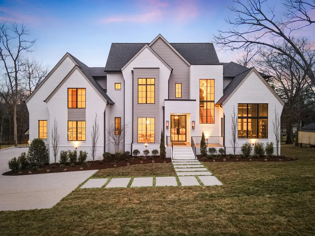 735 Richfield Dr, Nashville, TN 37205 - #1