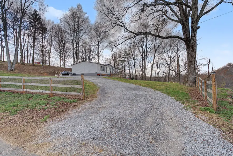 238 Little Indian Creek Rd, Buffalo Valley, TN 38548 - #2