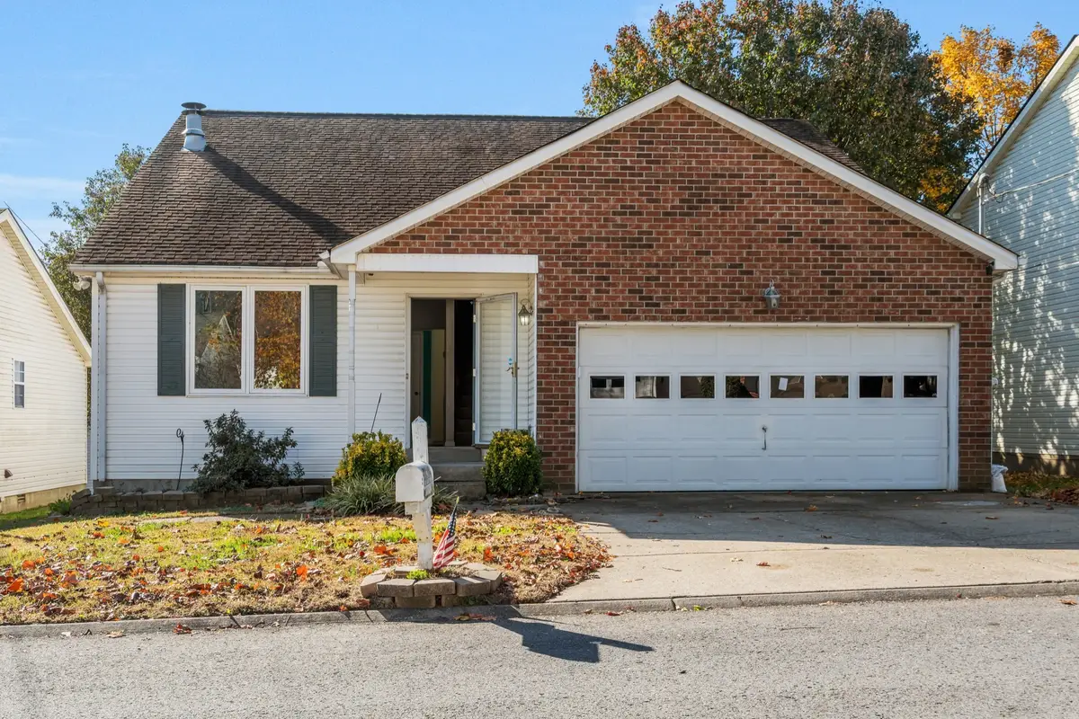 104 Edgehill Ln, Hendersonville, TN 37075 - #1