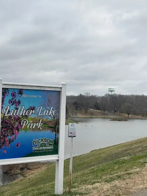 102 Lake Dr W, Dickson, TN 37055