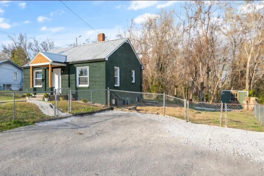 214 Peers St, McMinnville, TN 37110 - #2