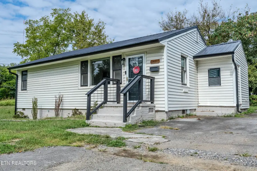 2407 Upland Ave, Knoxville, TN 37917 - #2