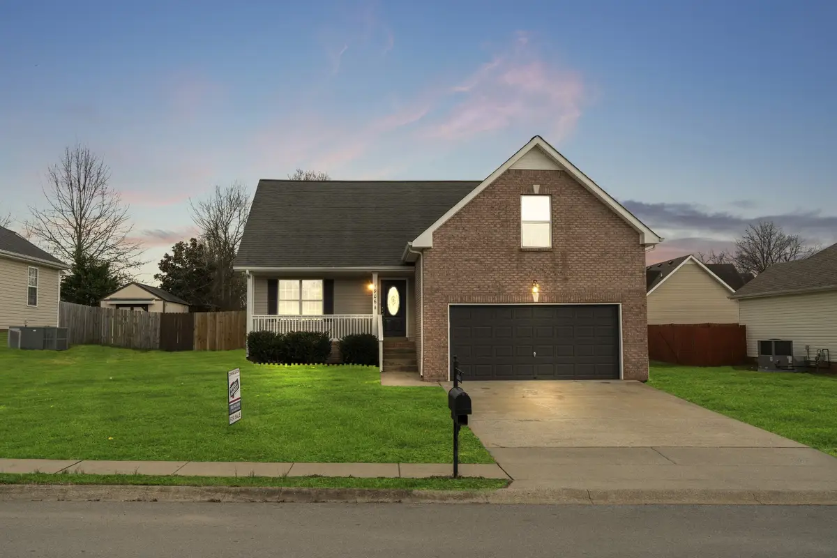 1906 Sydney Louise Dr, Clarksville, TN 37042 - #1