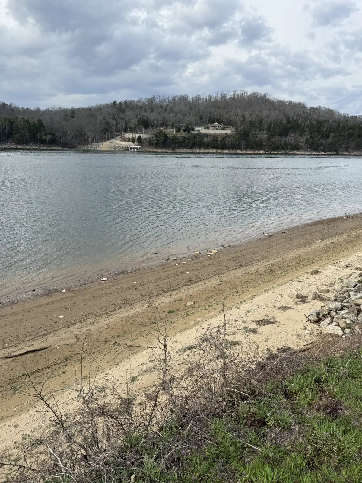 706 River Front Dr S, Clifton, TN 38425 - #1