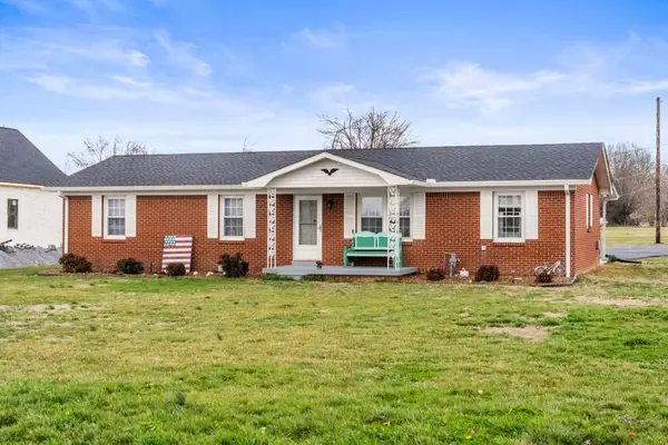 1700 Ellington Dr, Lafayette, TN 37083