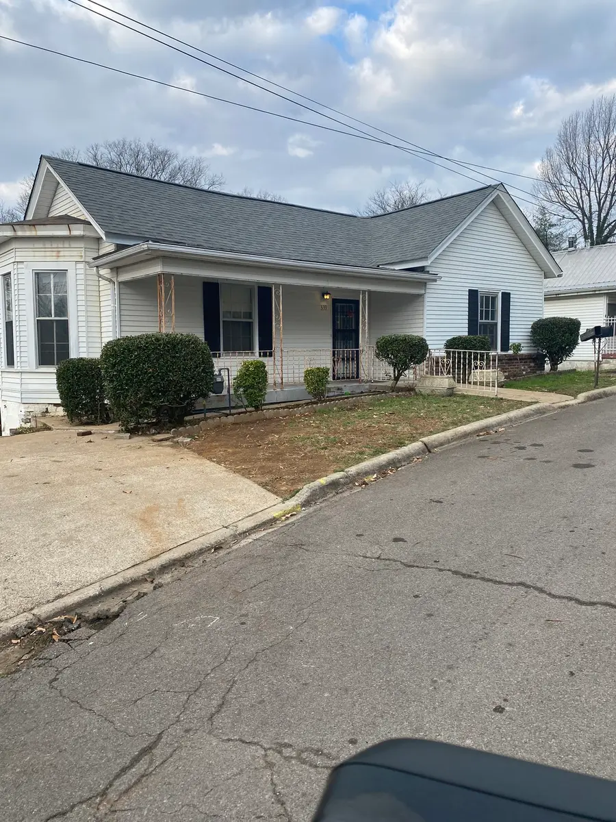 339 W Washington St, Pulaski, TN 38478 - #2