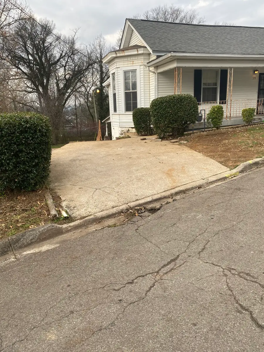 339 W Washington St, Pulaski, TN 38478 - #3