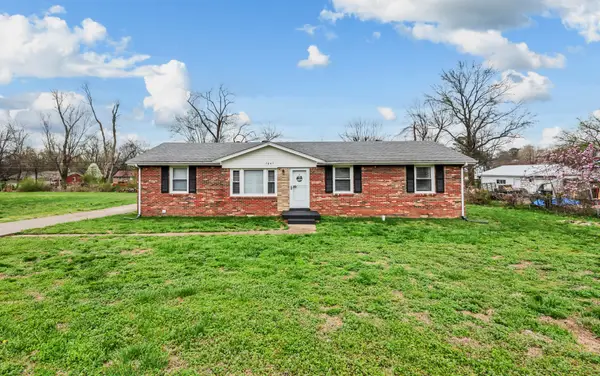 5047 Collinwood Dr, Clarksville, TN 37042