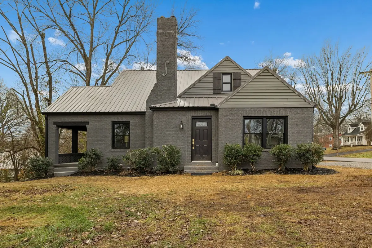 900 Belmont Ave, Shelbyville, TN 37160 - #1