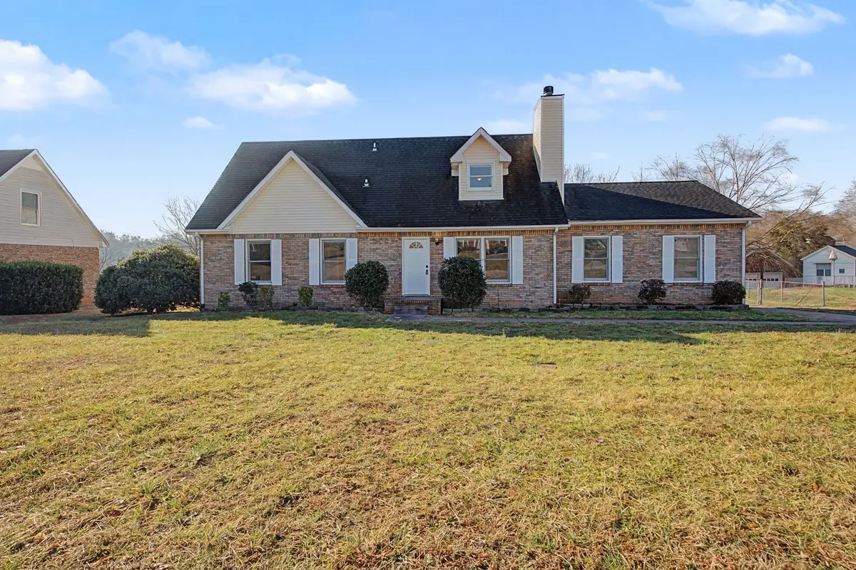 602 Kingston Dr, Clarksville, TN 37042 - #1