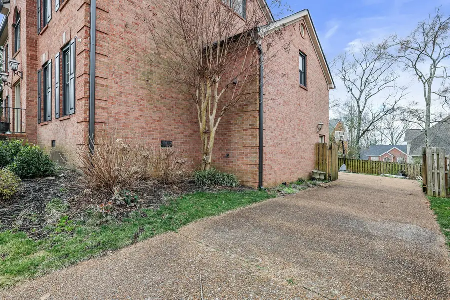 605 Cotswold Park Ct, Franklin, TN 37069 - #3