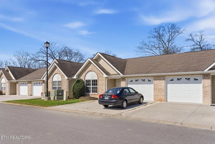 729 Graham Way, Knoxville, TN 37912 - #3
