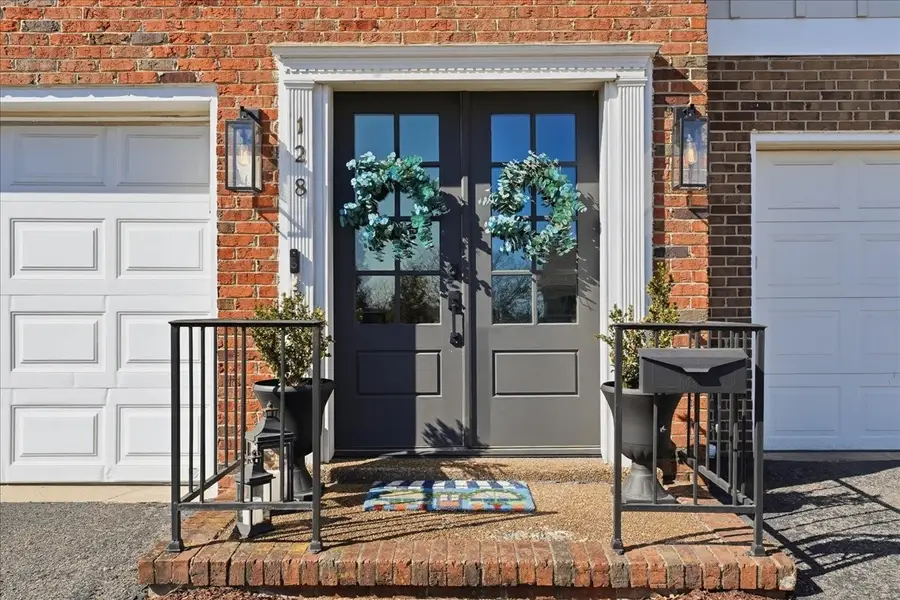 128 Jefferson Sq, Nashville, TN 37215 - #3