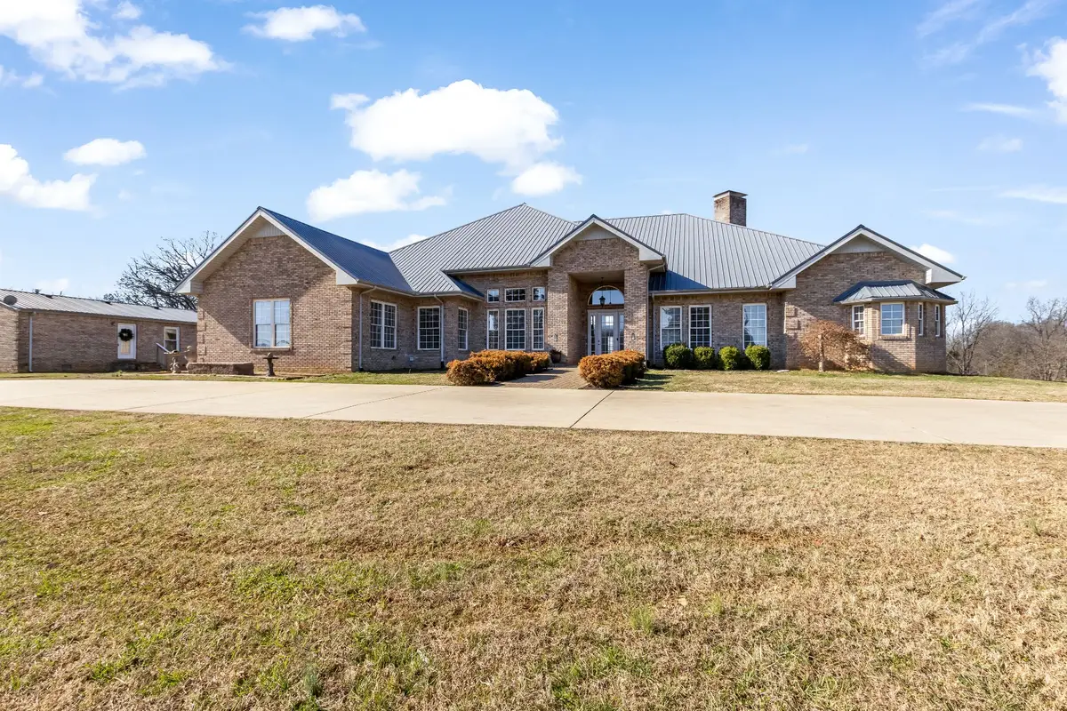 555 Randall Hitchcock Rd, Rock Island, TN 38581 - #1