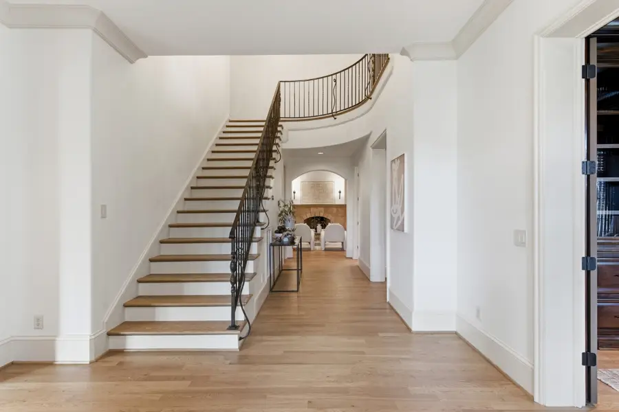 4301 Esteswood Dr, Nashville, TN 37215 - #3