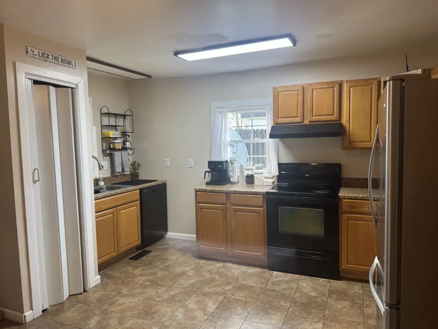 407 E 23rd St, Hopkinsville, KY 42240 - #3