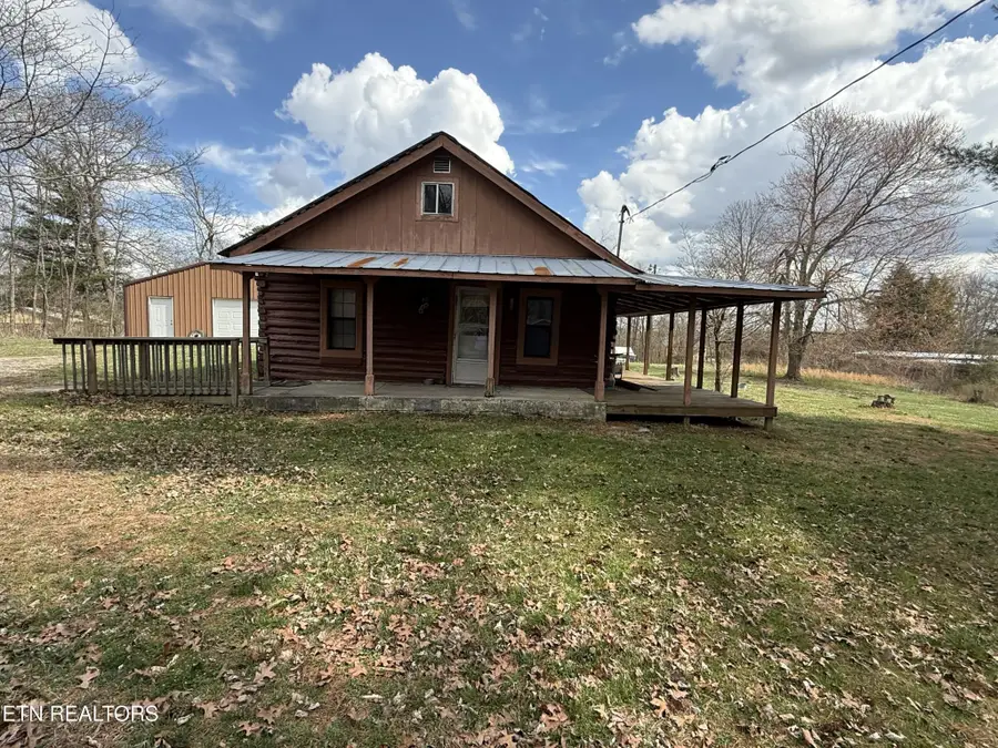 308 Pennycuff Ave, Jamestown, TN 38556 - #2