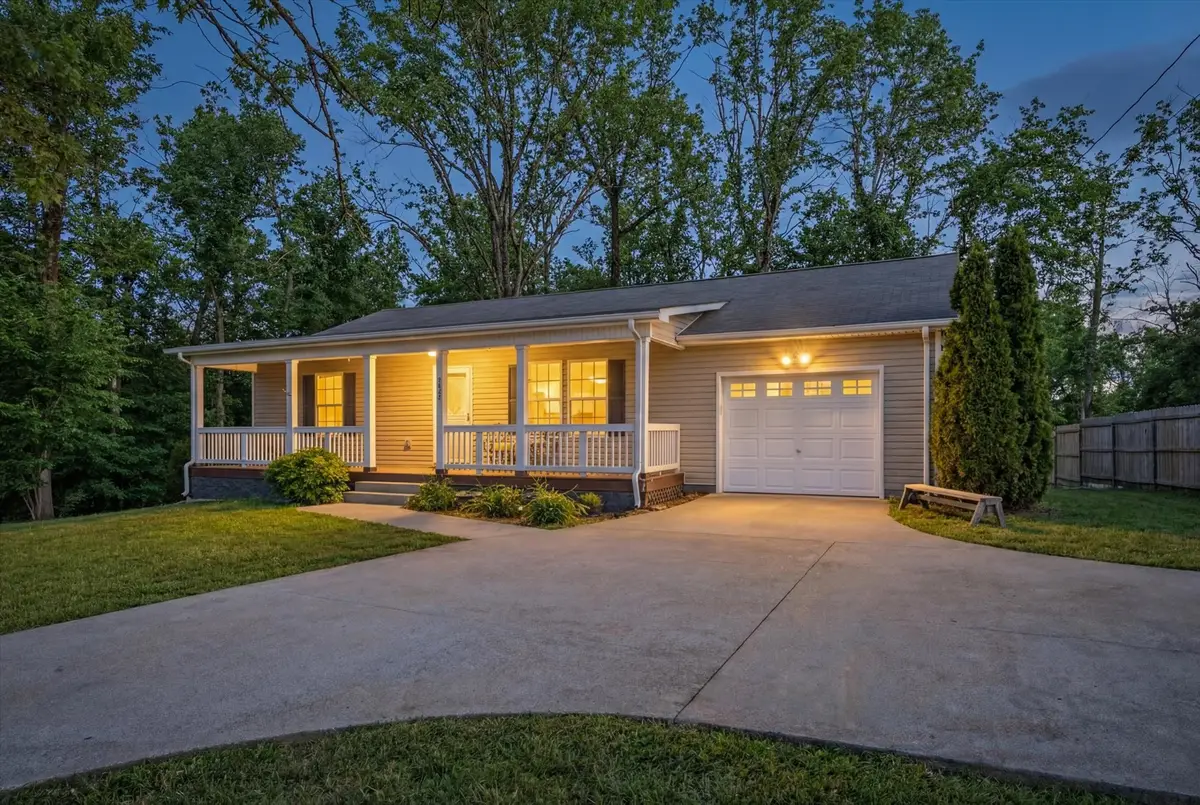 1447 Keesee Rd, Clarksville, TN 37040 - #1