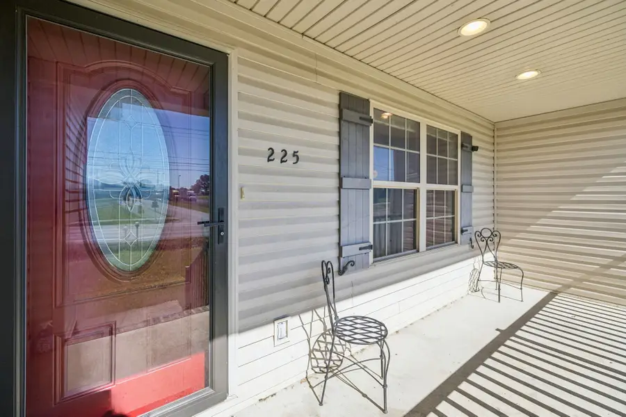 225 Eagle Blvd, Shelbyville, TN 37160 - #3