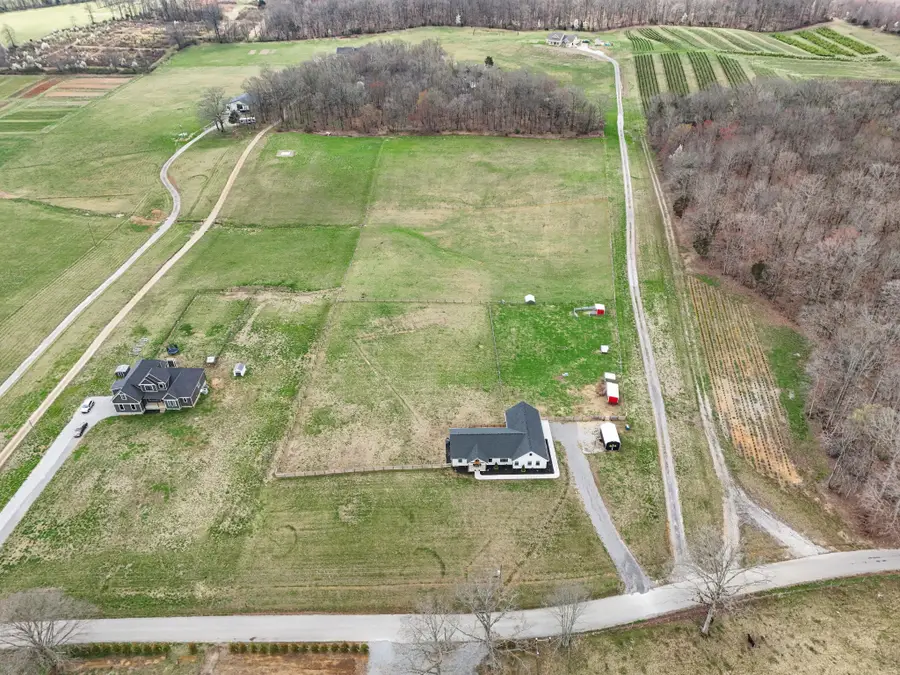 625 Robert Smith Rd, McMinnville, TN 37110 - #3