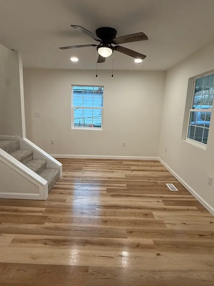 402 W Railroad St, Dickson, TN 37055 - #3