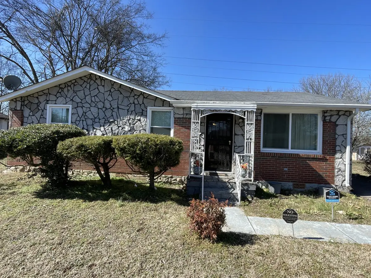 776 Rowan Dr, Nashville, TN 37207 - #1