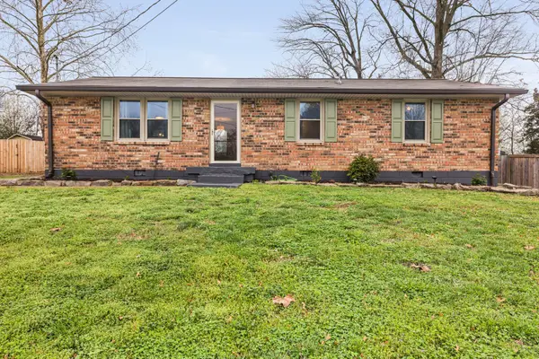 123 Laurel Ln, Hendersonville, TN 37075
