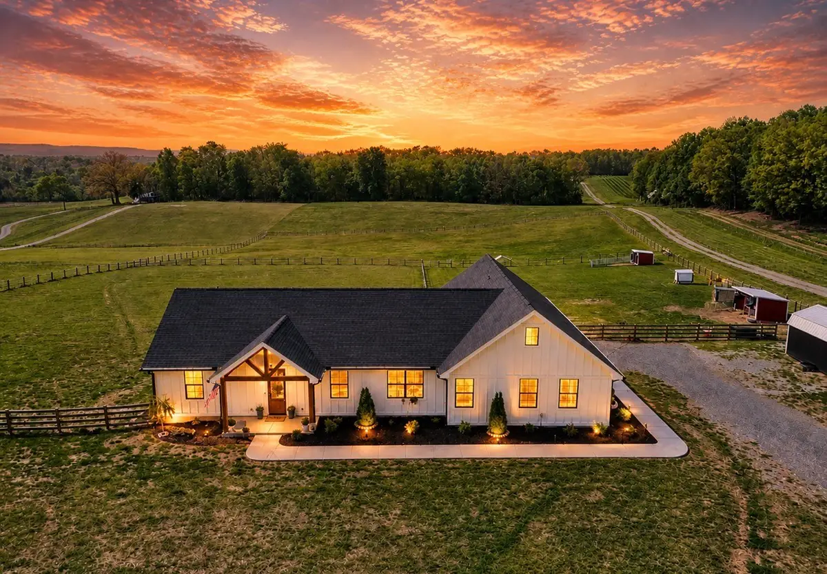 625 Robert Smith Rd, McMinnville, TN 37110 - #1