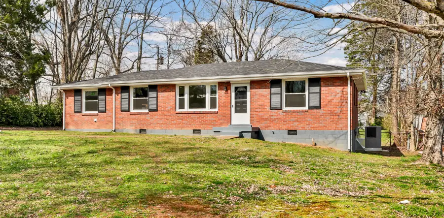 56 Hillsboro Rd, Clarksville, TN 37042 - #3