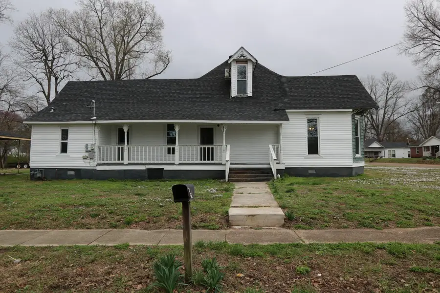 606 N 18th Ave, Humboldt, TN 38343 - #3