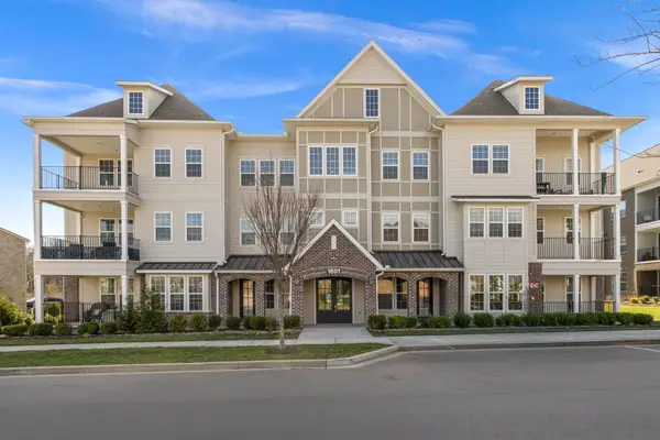 1801 Shadow Green Dr #303, Franklin, TN 37064