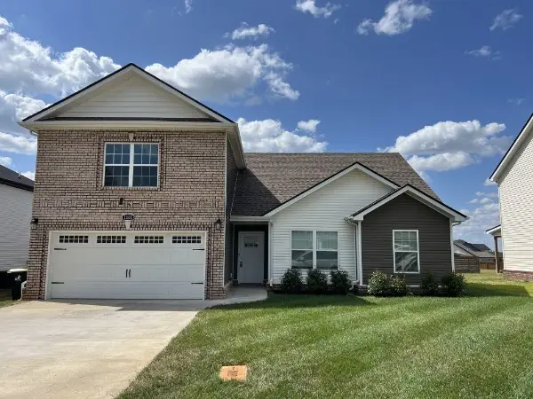 1101 Whitney Dr, Clarksville, TN 37042