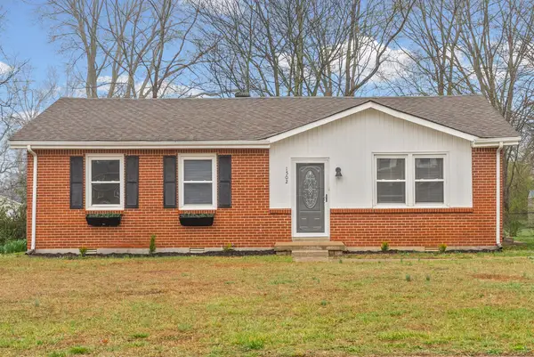 1502 Falcon Dr, Clarksville, TN 37042