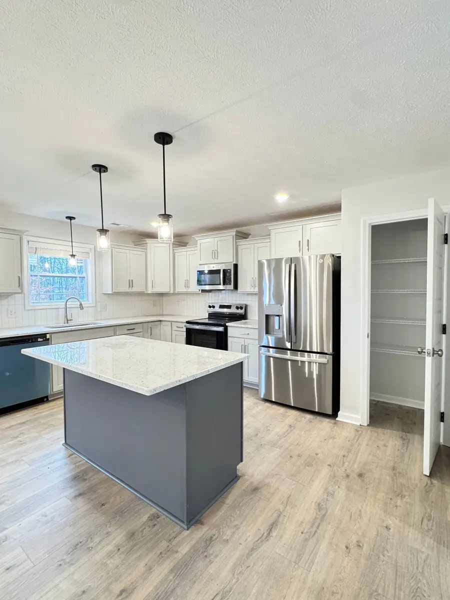 1121 Black Rock Rd, Clarksville, TN 37040 - #3