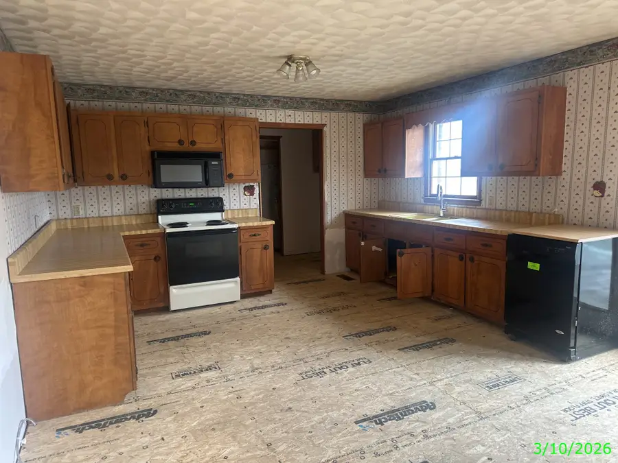 15995 Greenville Rd, Hopkinsville, KY 42240 - #3