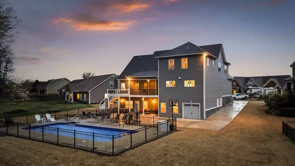 8703 Skybrook Drive, Ooltewah, TN 37363