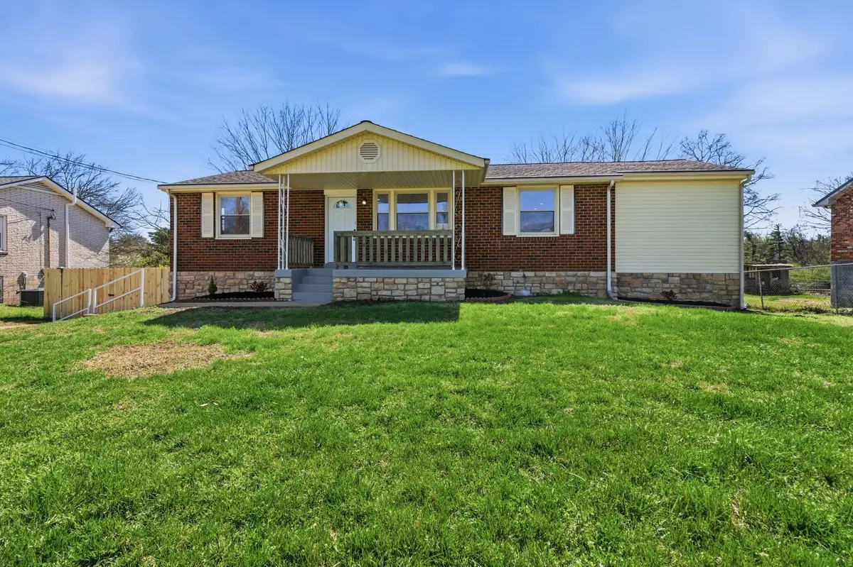 5015 Bonnahill Dr, Hermitage, TN 37076 - #1