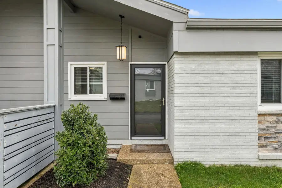 1900 Richard Jones Rd #M4, Nashville, TN 37215 - #2