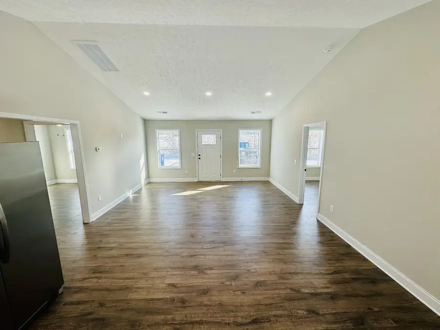 111 W End Ave, Shelbyville, TN 37160 - #3