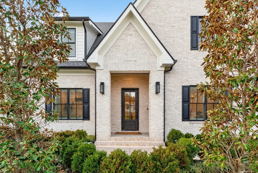 721 Newberry Rd, Nashville, TN 37205 - #2