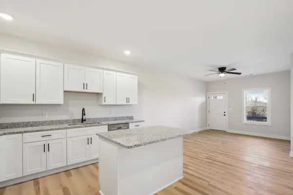 60 Stone Gate Lane, Hartsville, TN 37074