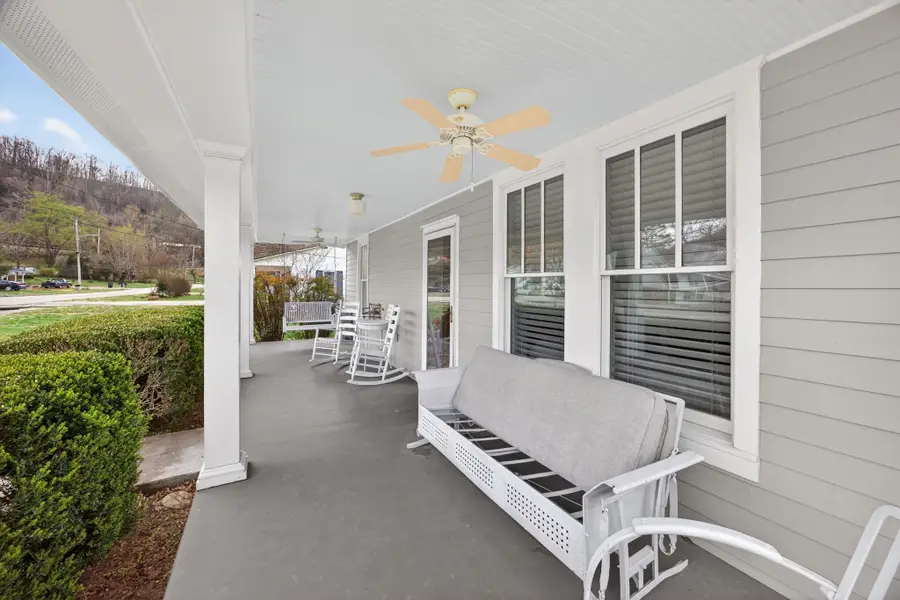 1385 Mitchell St, Celina, TN 38551 - #2