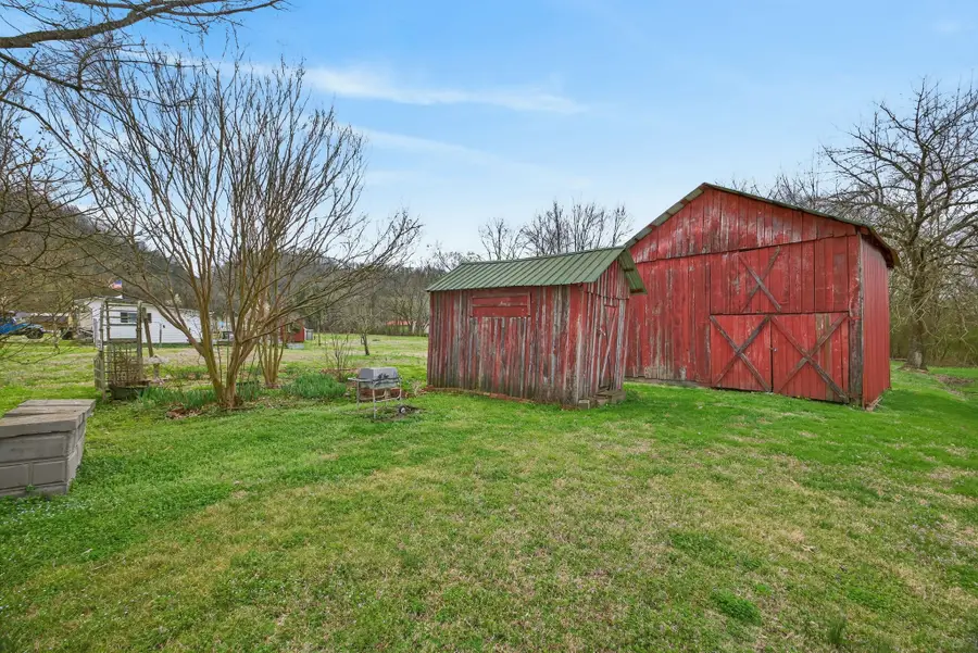 1385 Mitchell St, Celina, TN 38551 - #3