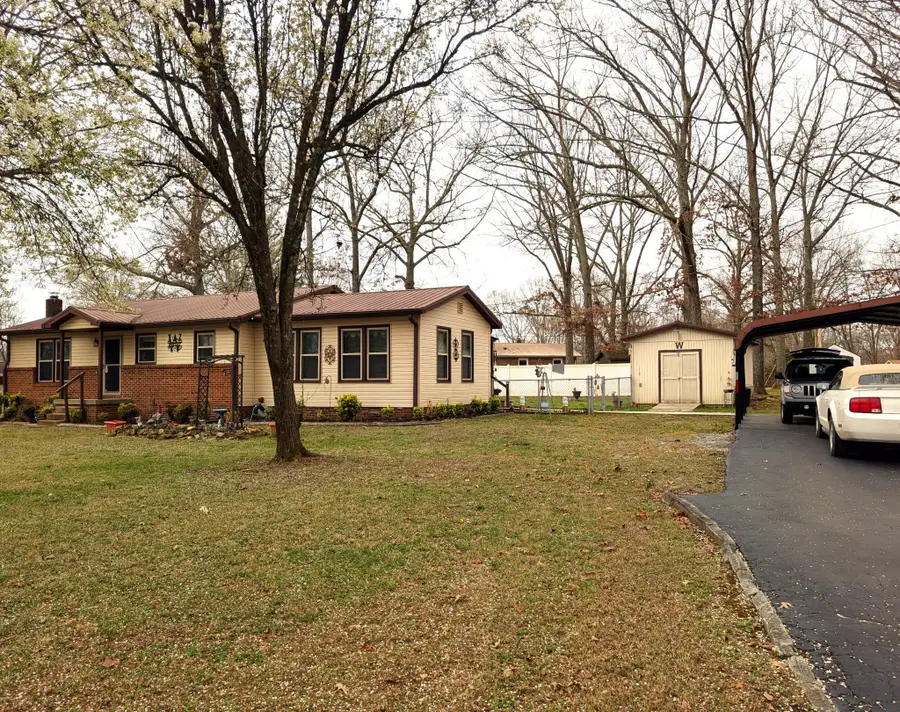 687 Cindy Hollow Rd, Estill Springs, TN 37330 - #3