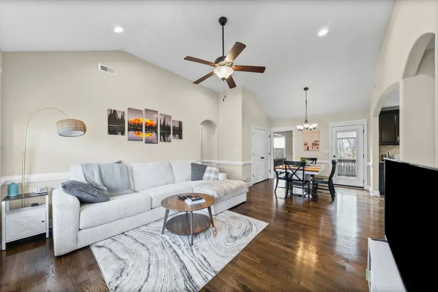 656 Deer Ridge Dr, Clarksville, TN 37042 - #3