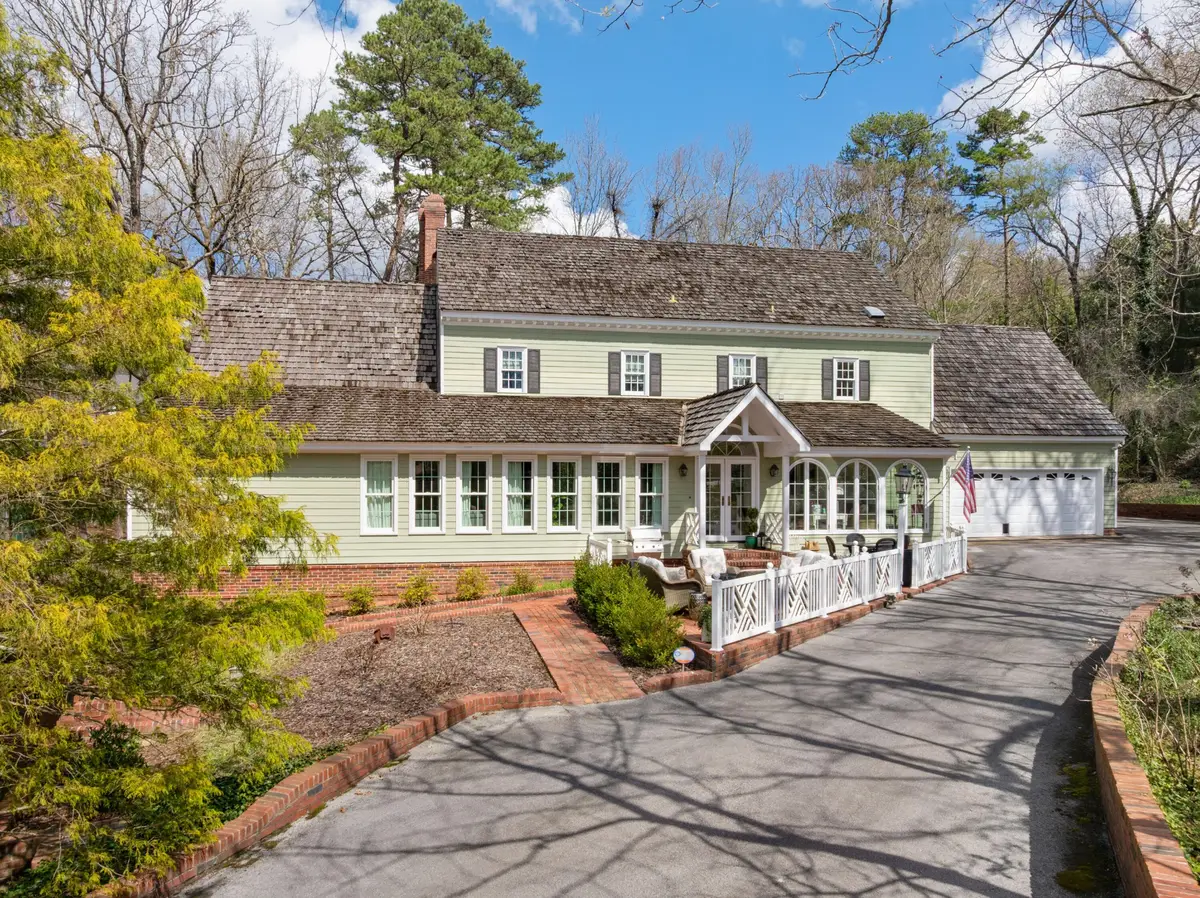 1301 Woodhill Drive, Chattanooga, TN 37405 - #1